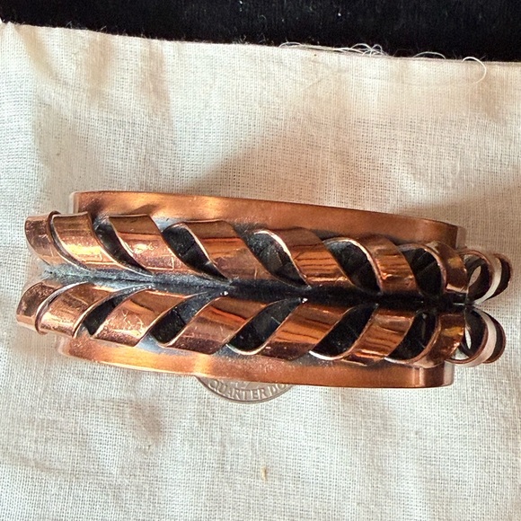 Vintage Renoir copper bracelet.  Some scratches as vintage has but GUC - Picture 5 of 11